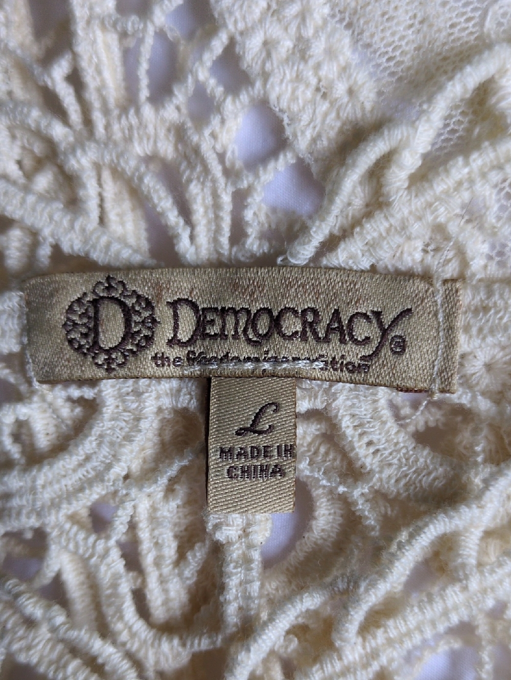 NWOT...Democracy Cream Boho Crochet/Lace Fringed Top w/camisole - Size L - Picture 2 of 14